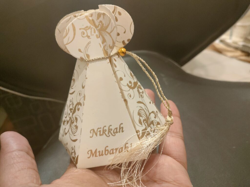 Wedding Favour Boxes with tassels - Wedding Cards & Favour Boxes