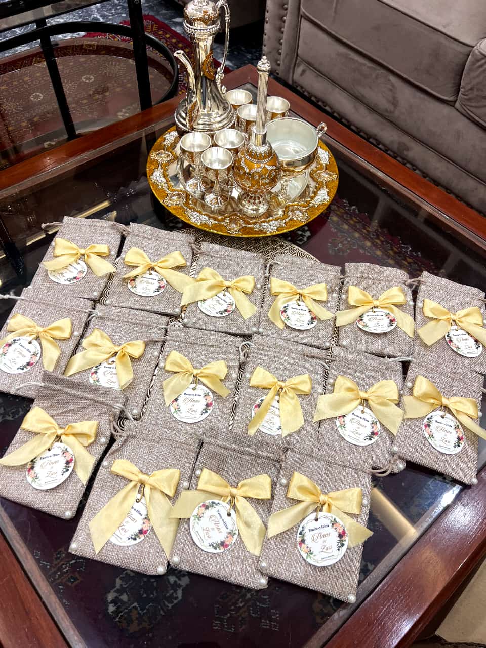 Jute Favour Pouch / Jute Favour Bag with customized name tag printing unique style of ribbon bow / bori favour pouch