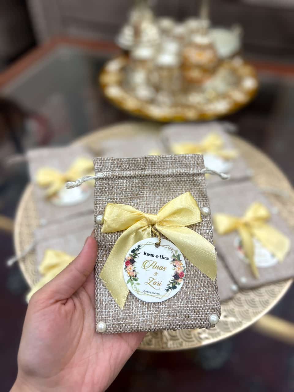 Jute Favour Pouch / Jute Favour Bag with customized name tag printing unique style of ribbon bow / bori favour pouch